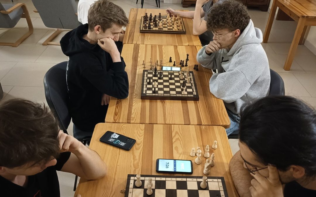 Bursowe rozgrywki szachowe – marzec 2026